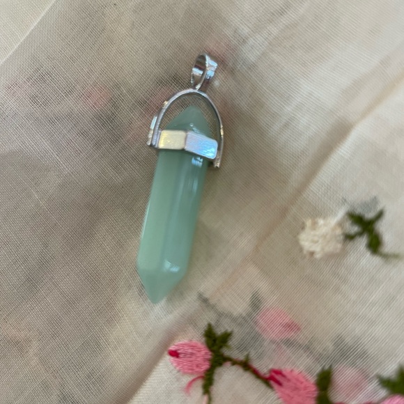 NWOTS Jade Crystal point! Pendulum pendant - Picture 3 of 3